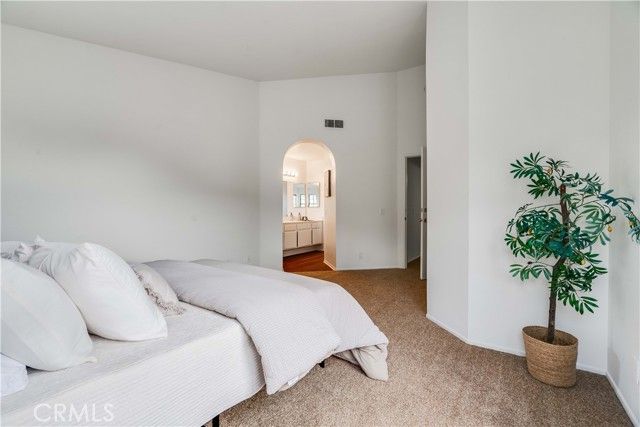 302 Monroe Court, Azusa, CA 91702