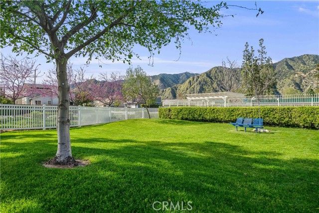 302 Monroe Court, Azusa, CA 91702