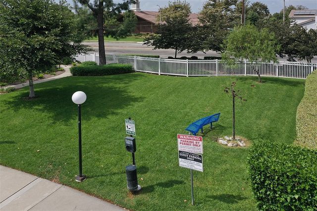 302 Monroe Court, Azusa, CA 91702