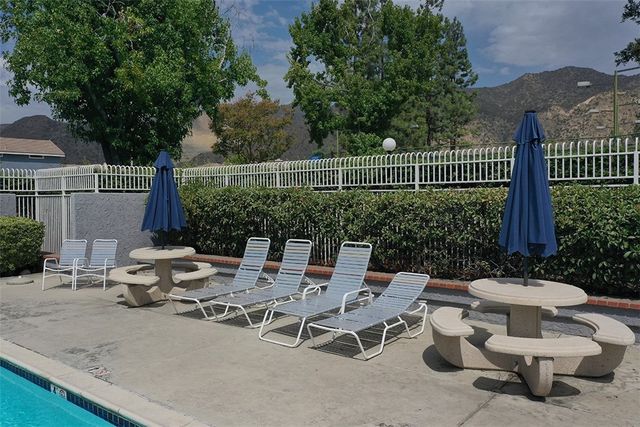 302 Monroe Court, Azusa, CA 91702