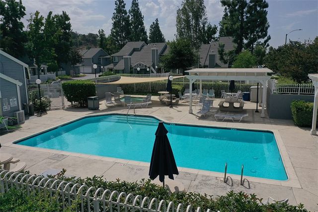 302 Monroe Court, Azusa, CA 91702