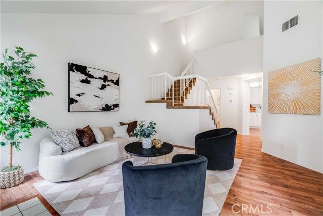 302 Monroe Court, Azusa, CA 91702