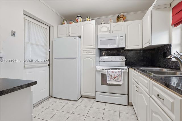 5300 Washington St W513, Hollywood, FL 33021