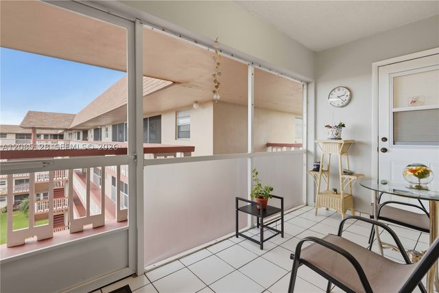 5300 Washington St W513, Hollywood, FL 33021