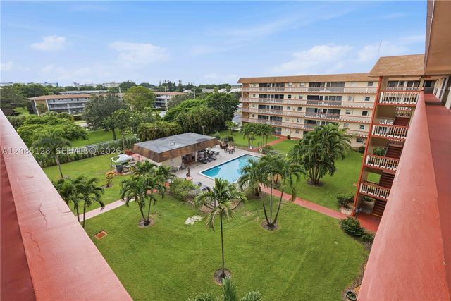 5300 Washington St W513, Hollywood, FL 33021