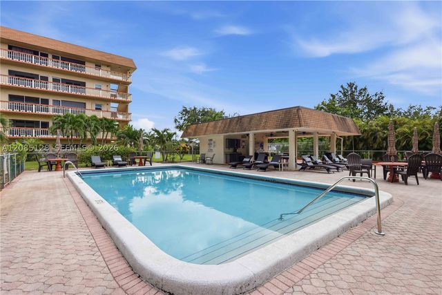 5300 Washington St W513, Hollywood, FL 33021