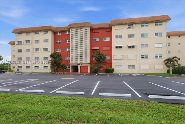 5300 Washington St W513, Hollywood, FL 33021