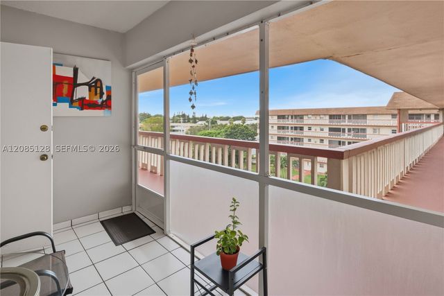 5300 Washington St W513, Hollywood, FL 33021