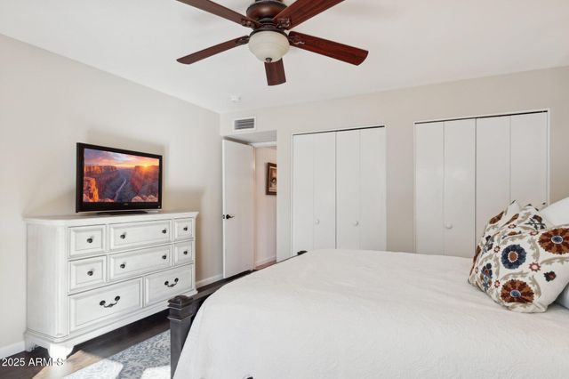 4706 E WINSTON Drive, Phoenix, AZ 85044