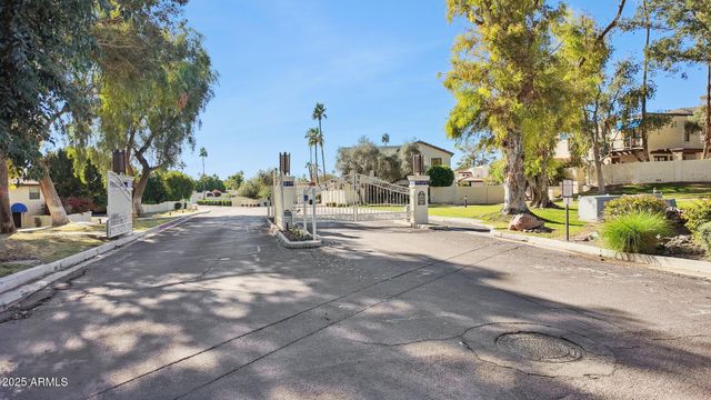 4706 E WINSTON Drive, Phoenix, AZ 85044