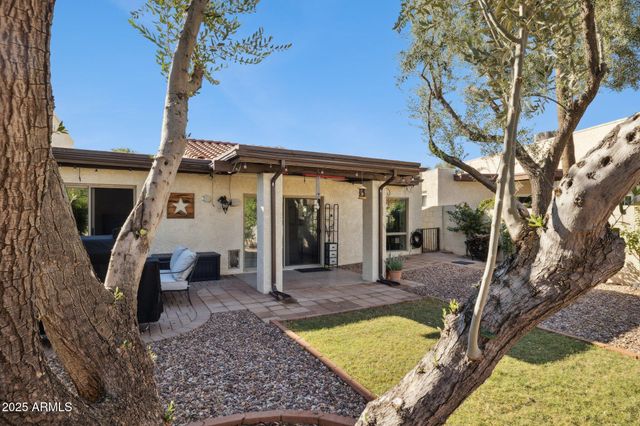 4706 E WINSTON Drive, Phoenix, AZ 85044