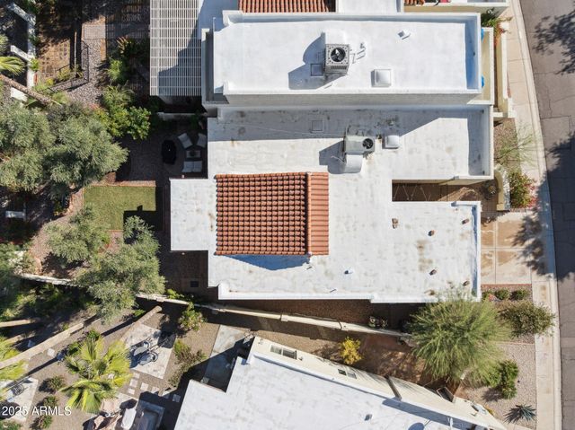 4706 E WINSTON Drive, Phoenix, AZ 85044