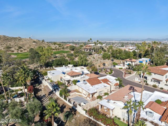 4706 E WINSTON Drive, Phoenix, AZ 85044