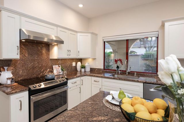 10 9th Avenue 107, San Mateo, CA 94401