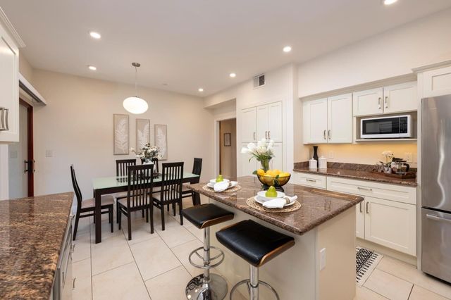 10 9th Avenue 107, San Mateo, CA 94401