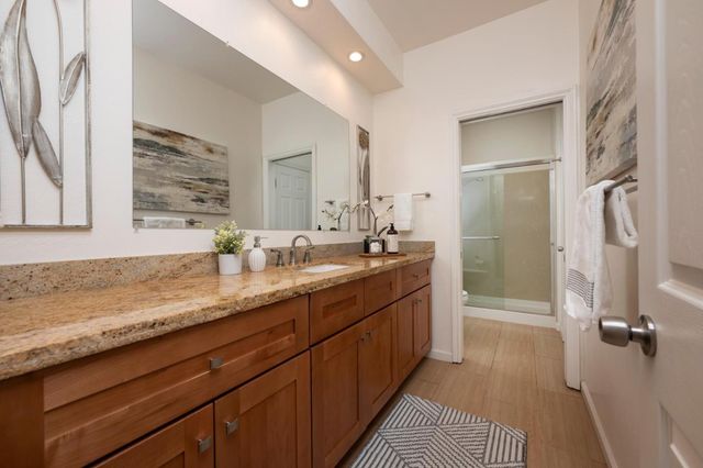 10 9th Avenue 107, San Mateo, CA 94401