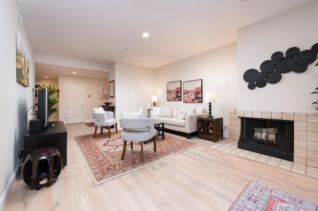 10 9th Avenue 107, San Mateo, CA 94401