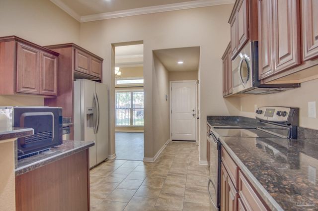 5485 Tucker Cir, Pace, FL 32571
