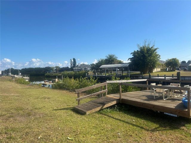 18566 VAN NUYS CIRCLE, Port Charlotte, FL 33948