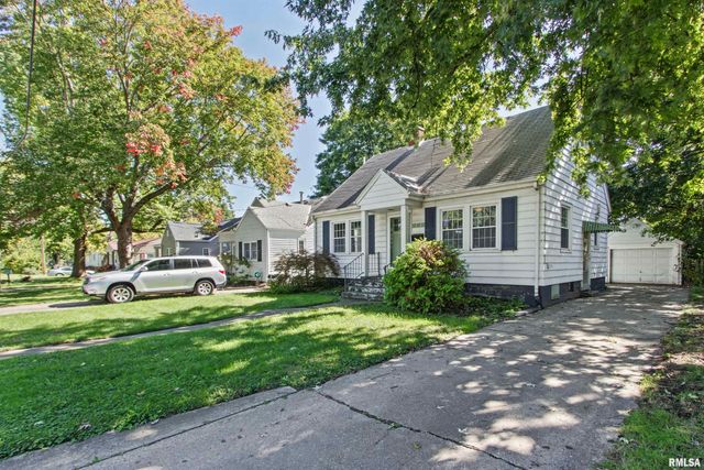 320 E ELMHURST Avenue, Peoria, IL 61603