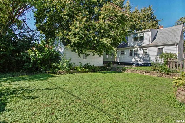 320 E ELMHURST Avenue, Peoria, IL 61603