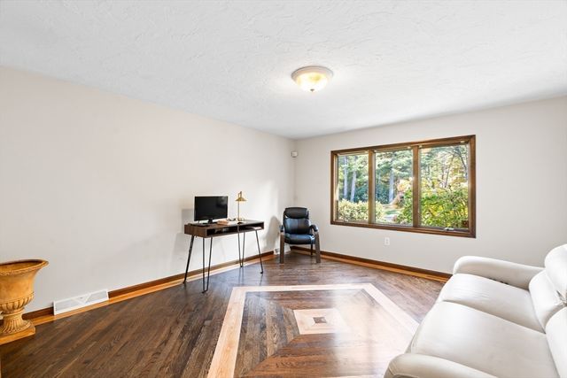 7 Saddle Ridge Road, Sudbury, MA 01776