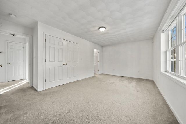 6 Fairlawn Road, Burlington, MA 01803