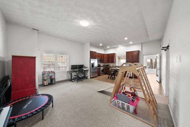 6 Fairlawn Road, Burlington, MA 01803