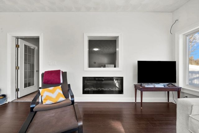 6 Fairlawn Road, Burlington, MA 01803