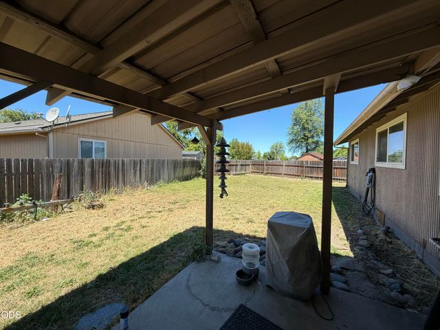 2661 Aztec Avenue, Medford, OR 97501