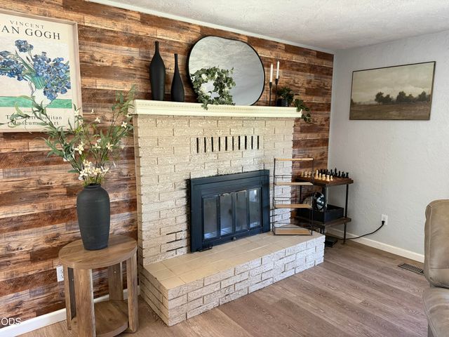 2661 Aztec Avenue, Medford, OR 97501