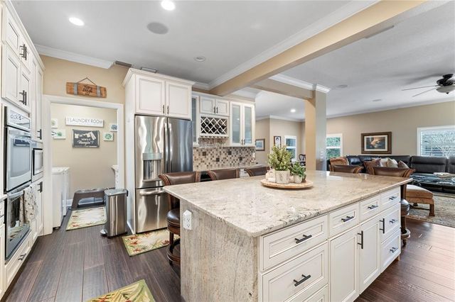 2701 W BAY AVENUE, Tampa, FL 33611