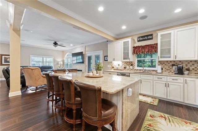 2701 W BAY AVENUE, Tampa, FL 33611