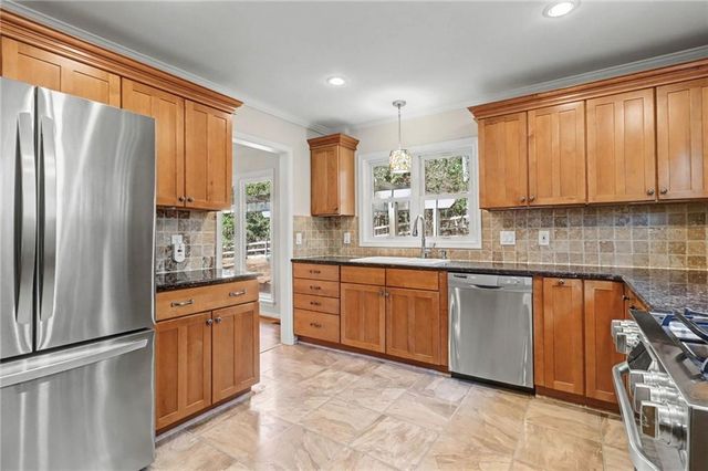 9310 MARTINS LAKE Drive, Roswell, GA 30076