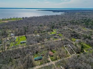 415 C Cherokee Forest Lane, Livingston, TX 77351