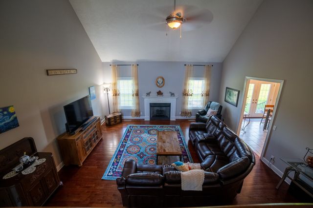 98 Aberdeen Ave, Hillsboro, TN 37342