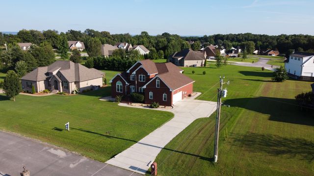98 Aberdeen Ave, Hillsboro, TN 37342