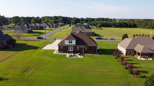 98 Aberdeen Ave, Hillsboro, TN 37342