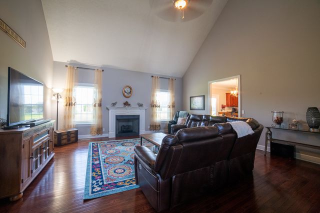 98 Aberdeen Ave, Hillsboro, TN 37342