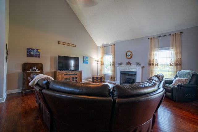 98 Aberdeen Ave, Hillsboro, TN 37342