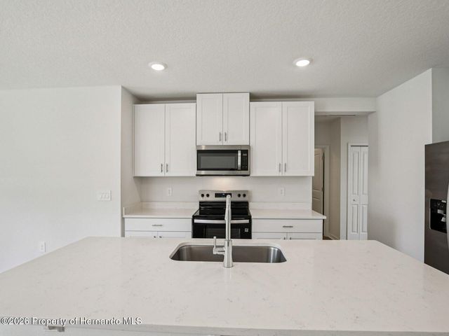 7504 MIA VINE Drive, Brooksville, FL 34601