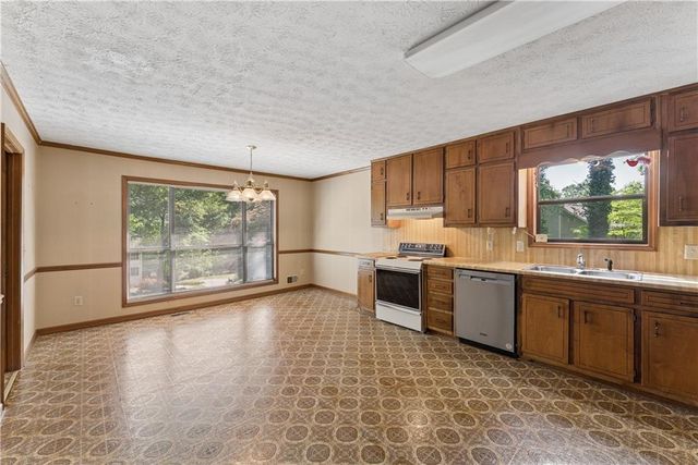 1530 Brookcliff Circle, Marietta, GA 30062
