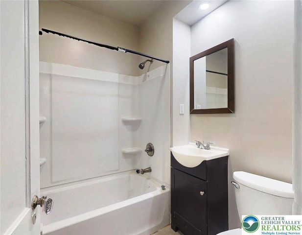 1324 South 2nd Street, Allentown City, PA 18103