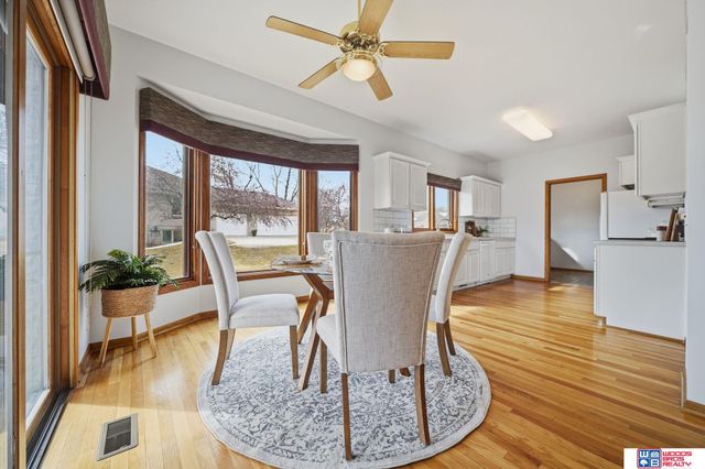 9134 Pioneer Court, Lincoln, NE 68520