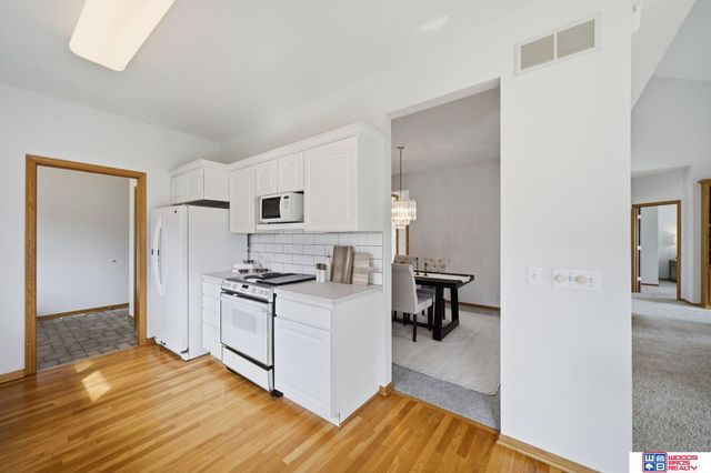 9134 Pioneer Court, Lincoln, NE 68520