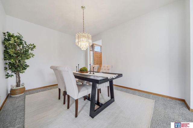 9134 Pioneer Court, Lincoln, NE 68520