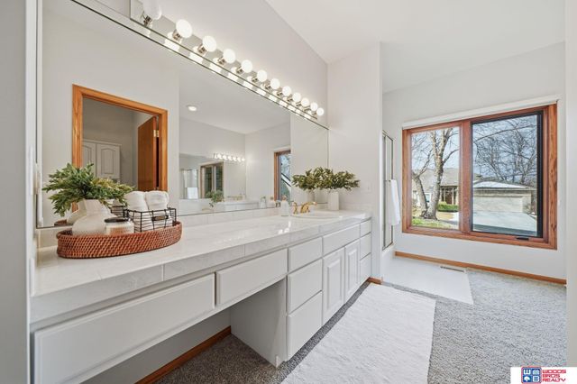 9134 Pioneer Court, Lincoln, NE 68520