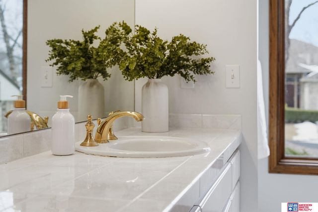 9134 Pioneer Court, Lincoln, NE 68520