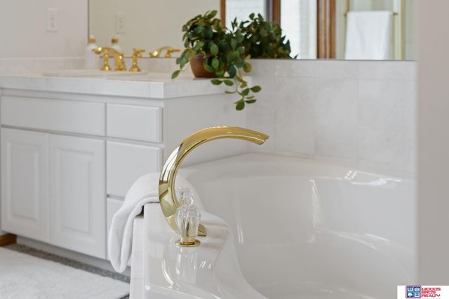 9134 Pioneer Court, Lincoln, NE 68520