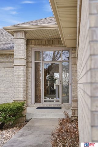 9134 Pioneer Court, Lincoln, NE 68520